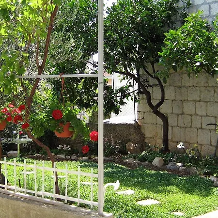 Apartments With A Parking Space Okrug Gornji, Ciovo - 9444 * Trogir