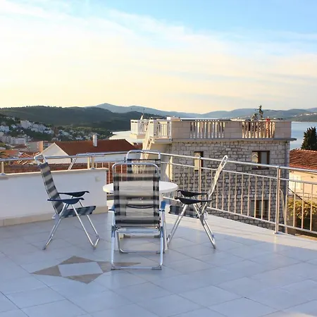 Apartments With A Parking Space Okrug Gornji, Ciovo - 9444