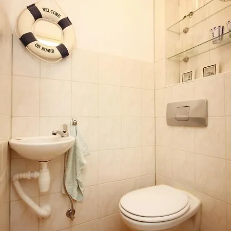 Apartamento With A Parking Space Okrug Gornji, Ciovo - 9444 Trogir