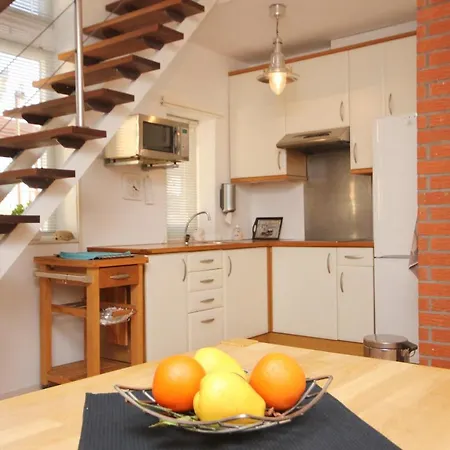 Apartments With A Parking Space Okrug Gornji, Ciovo - 9444 Apartman