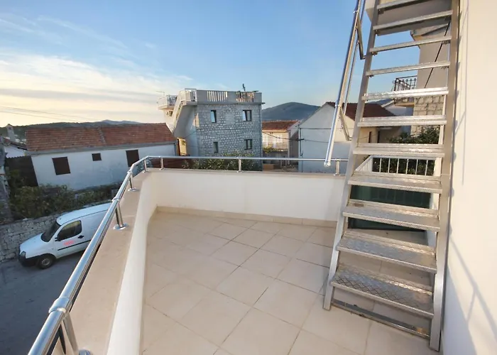 Apartments With A Parking Space Okrug Gornji, Ciovo - 9444 Apartment